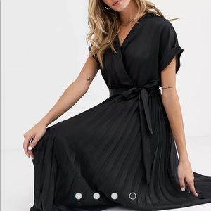 New Look black accordion style satin midi dress